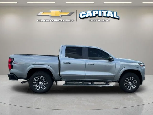 Used 2024 Gray Chevrolet Z71 image 6