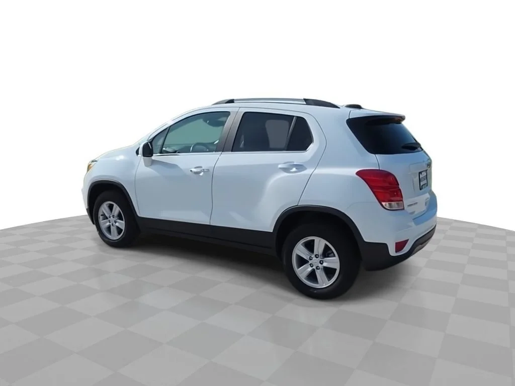 Certified Used 2020 SUMMIT WHITE Chevrolet LT image 6