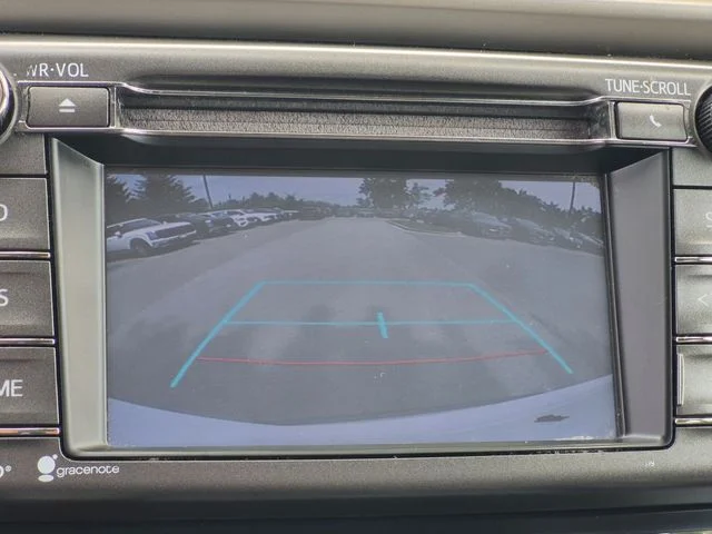 Used 2015 White Toyota XLE image 16
