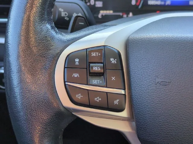 Used 2021 Gray Ford XLT image 16