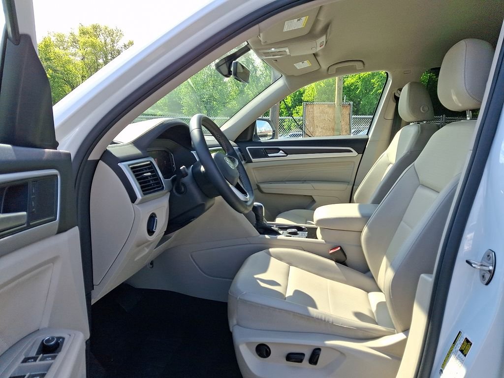 Certified Used 2023 White Volkswagen 3.6L V6 SE w/Technology image 14