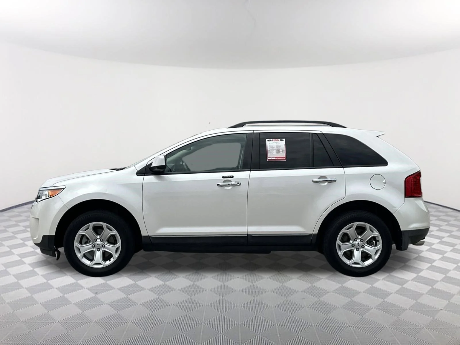 Used 2011 White Platinum Metallic Tri-Coat Ford SEL image 8
