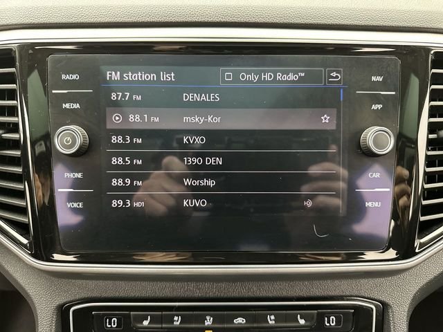 Used 2019 Red Volkswagen SEL Premium image 16