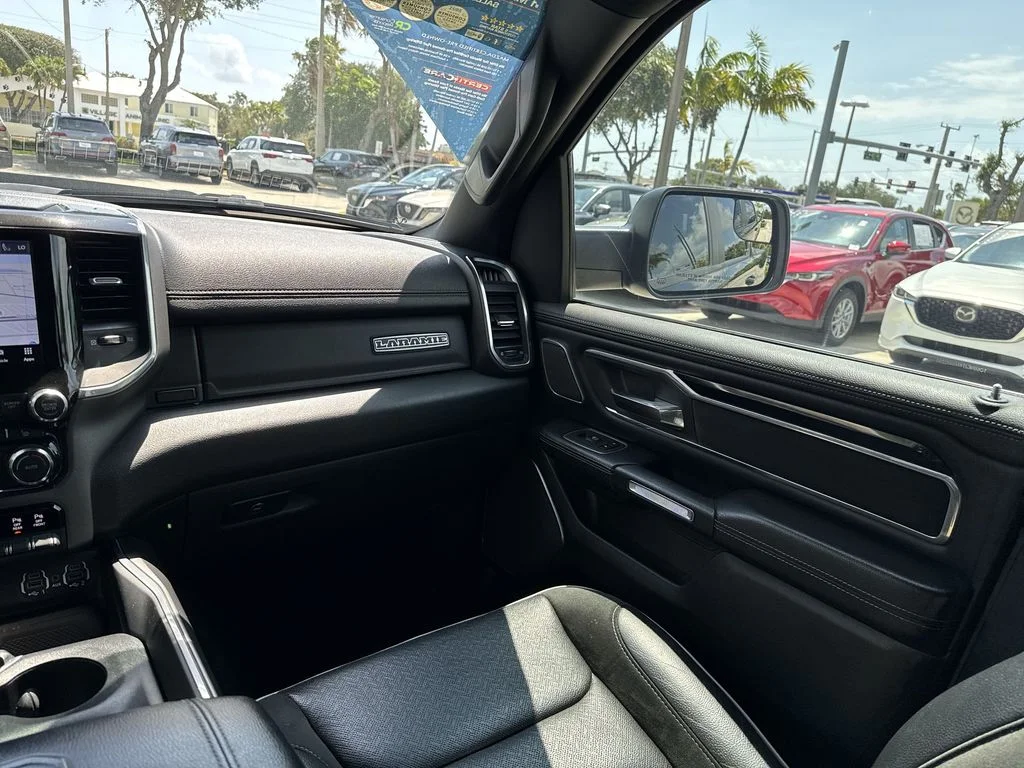 Used 2022 Diamond Black Ram Laramie image 15