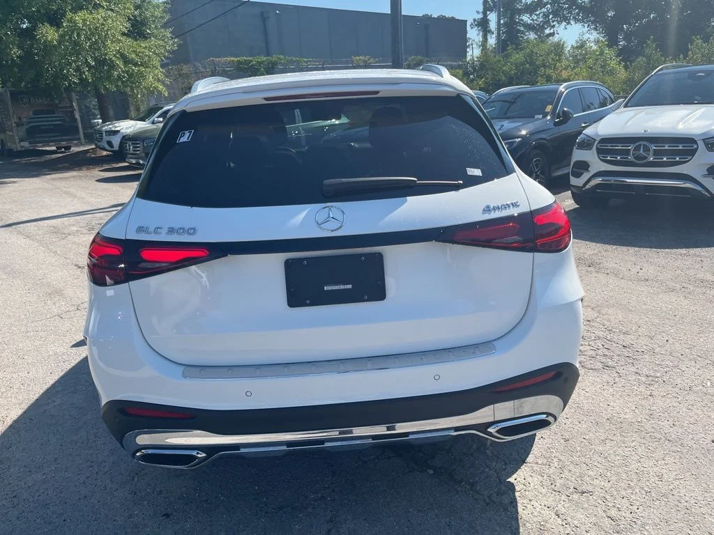 Certified Used 2026 Polar White Mercedes-Benz GLC 300 image 7