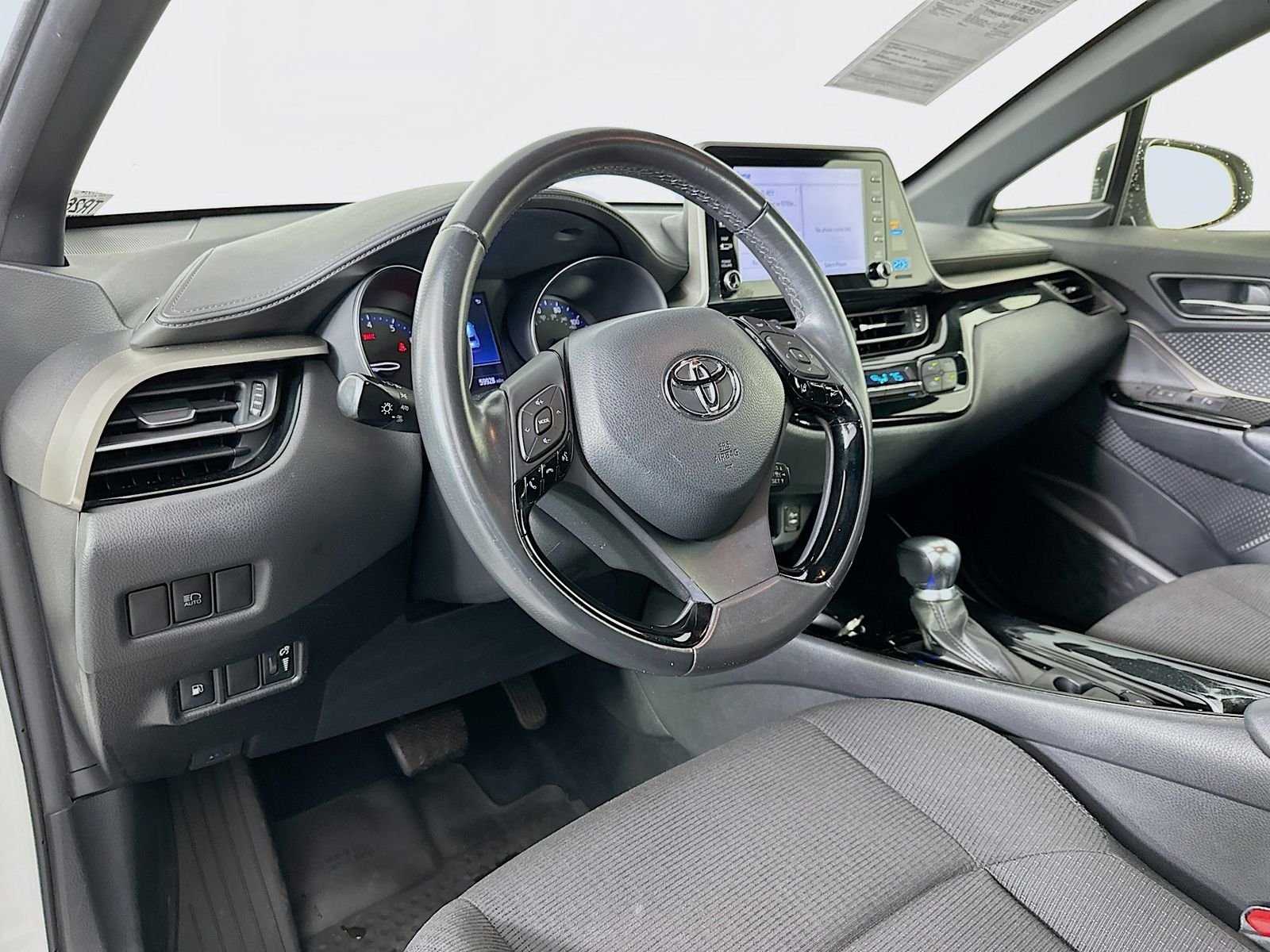 Used 2019 Blizzard Pearl Toyota XLE image 9