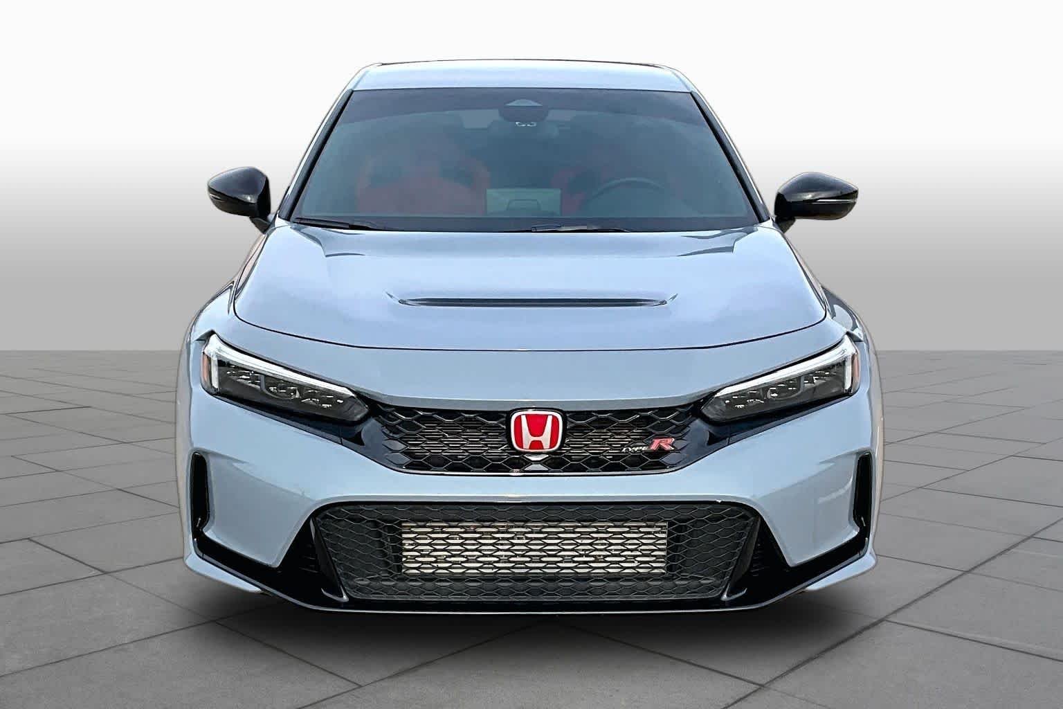 Certified Used 2025 Sonic Gray Pearl Honda Civic Type R image 4