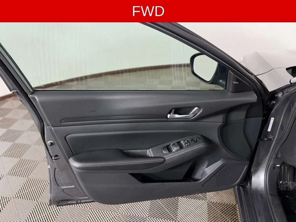 Used 2025 Gun Metallic Nissan 2.5 SV image 13