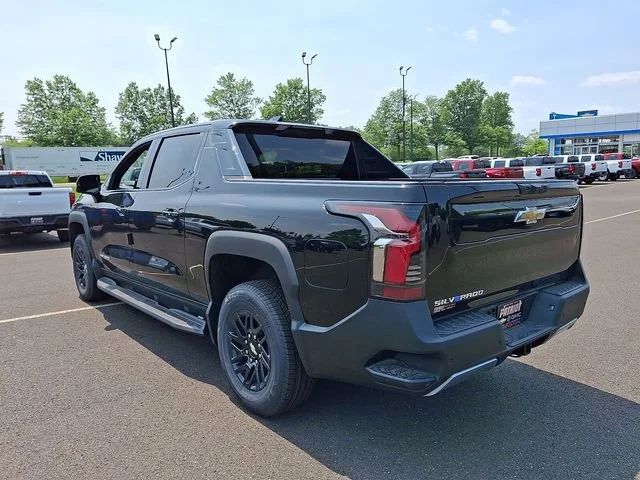 2025 Chevrolet Silverado EV LT - Photo 12