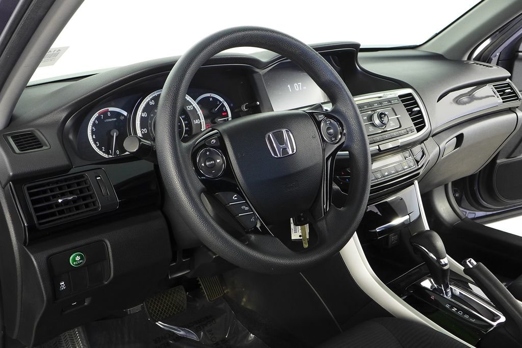 2016 Honda Accord LX - Photo 29