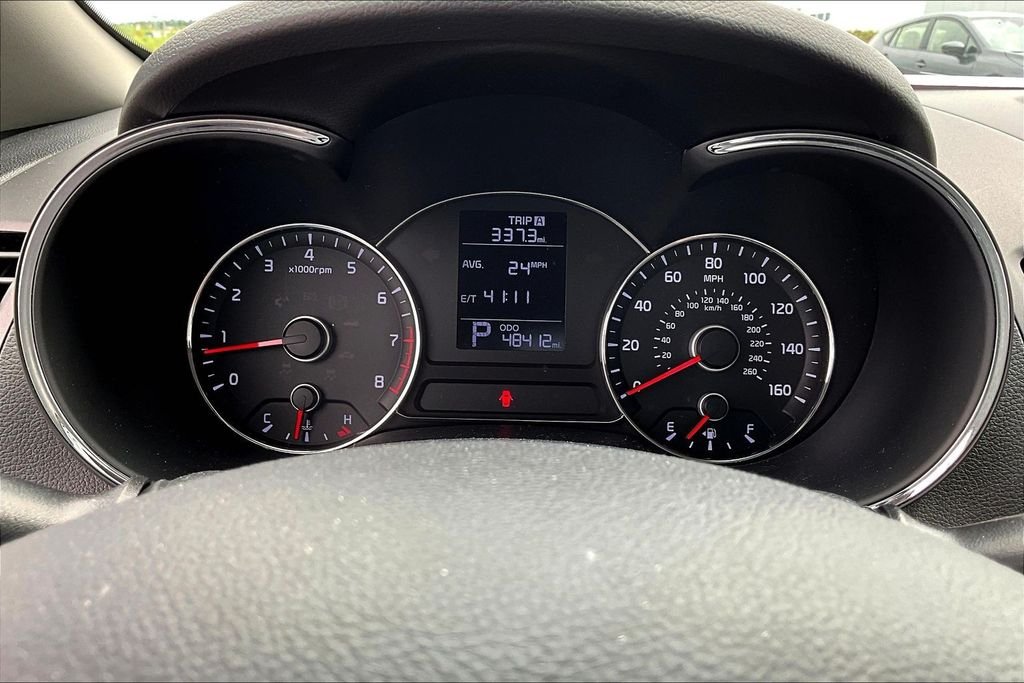 Used 2015 Black Kia LX image 12