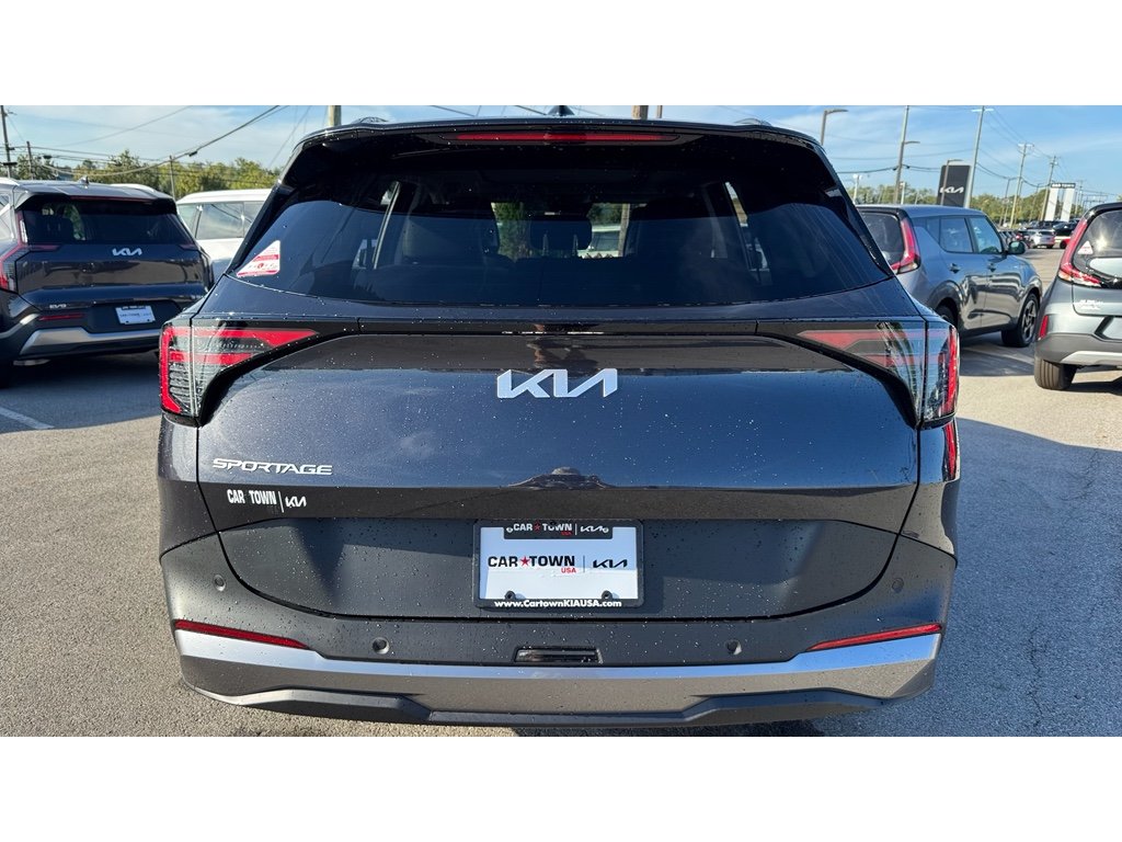 2026 Kia Sportage EX photo 3