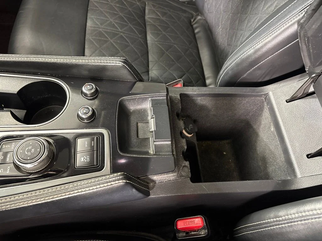 Used 2020 Black Nissan Platinum image 34