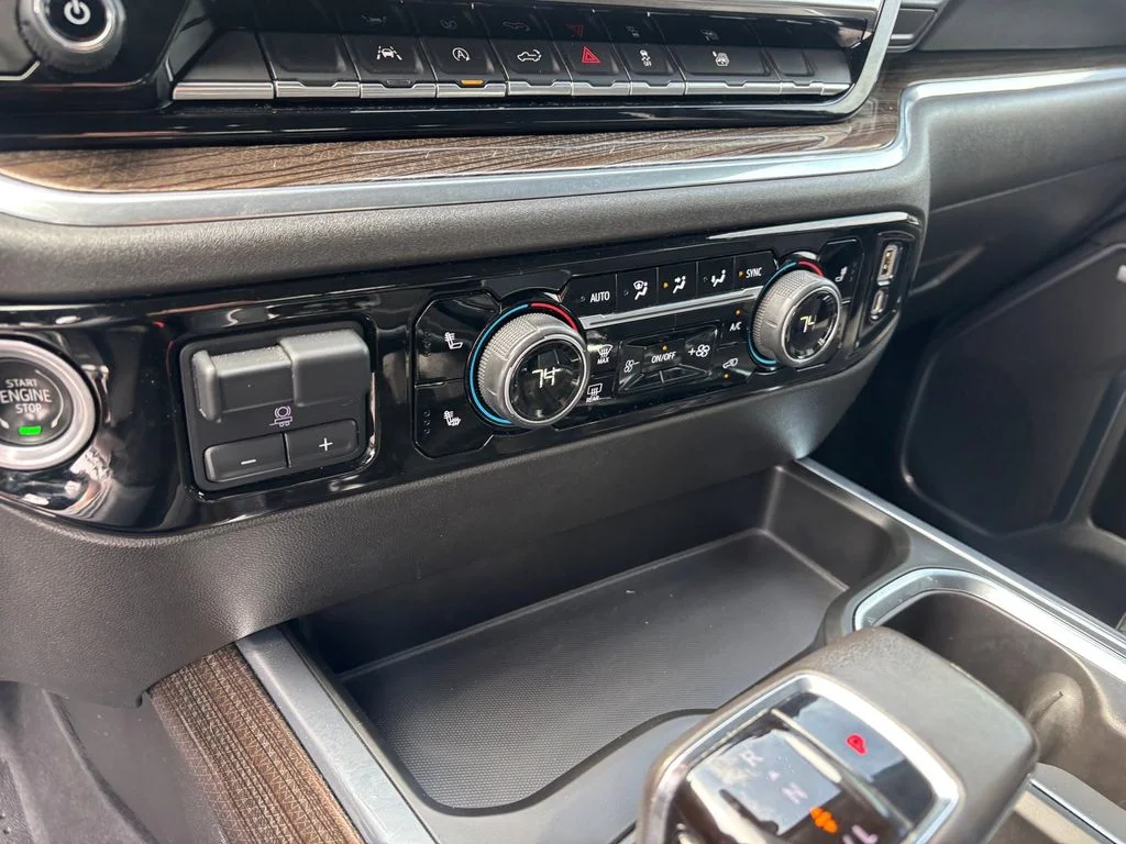 Used 2022 Black Chevrolet RST image 17