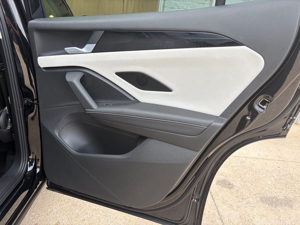 New 2026 Deep Black Pearl Volkswagen 2.0T SE image 24