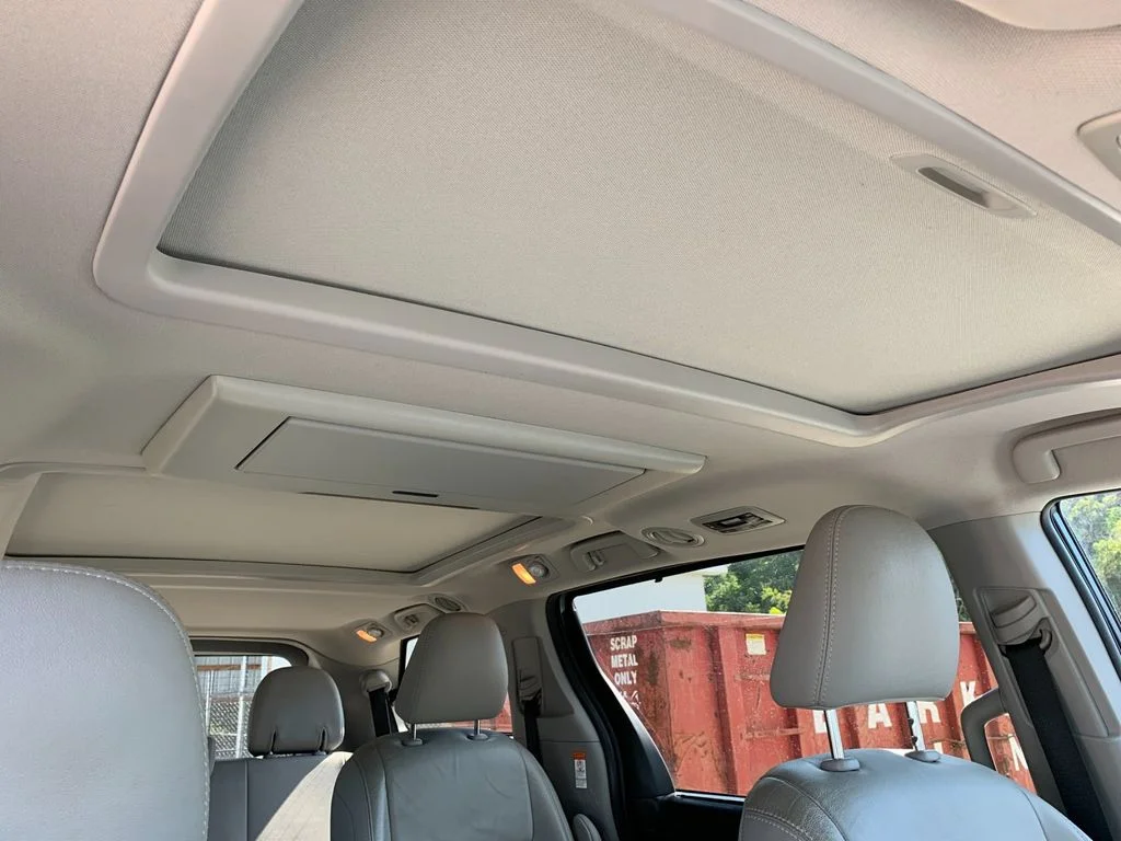 Used 2017 Silver Toyota Limited Premium image 20