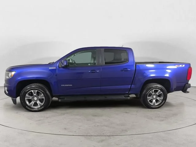Used 2017 LASER BLUE METALLIC Chevrolet 4WD Z71 image 8