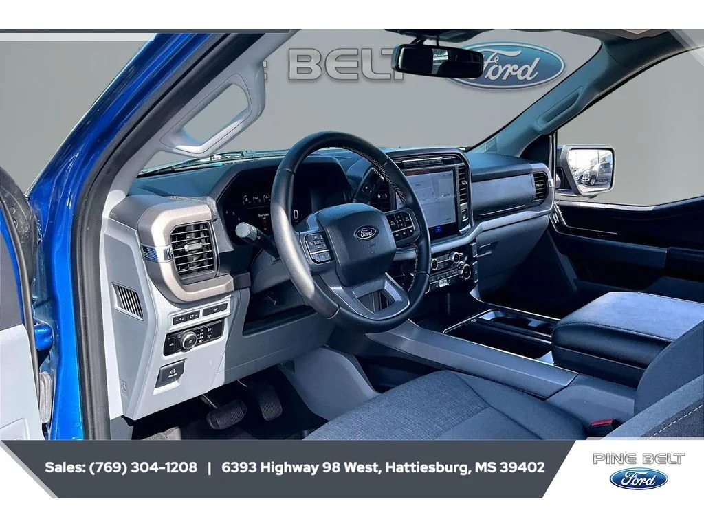 Used 2024 Atlas Blue Metallic Ford XLT image 13