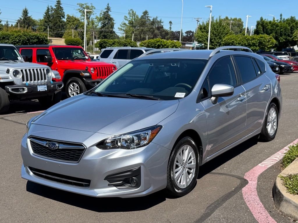 Used 2018 Ice Silver Metallic Subaru 2.0i Premium image 4