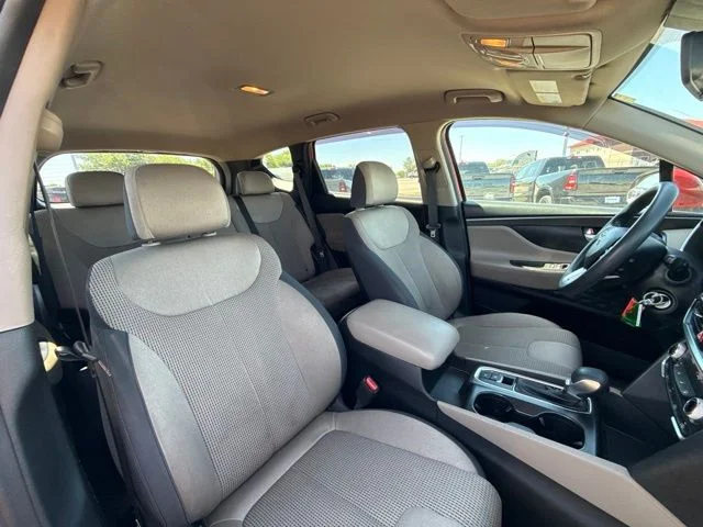 Used 2019 Red Hyundai SE image 36