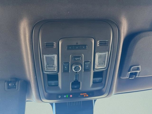 Used 2023 Beige GMC Denali image 19