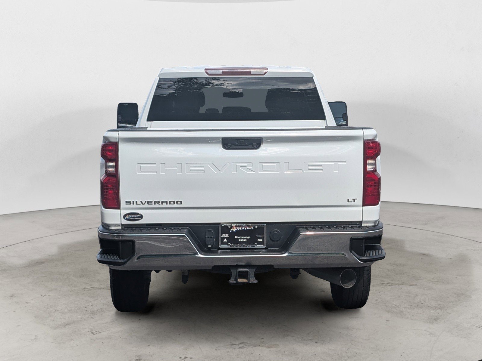 Used 2024 Summit White Chevrolet LT image 5