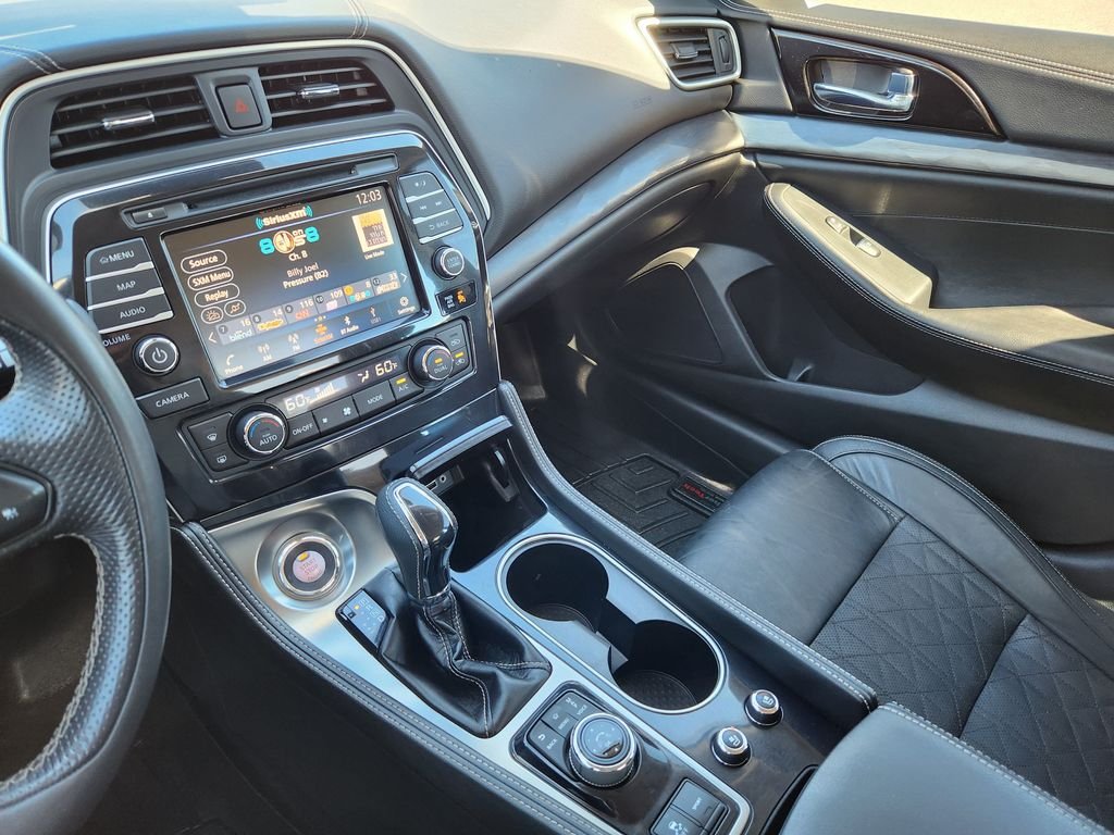 Certified Used 2022 Gray Nissan Platinum image 17