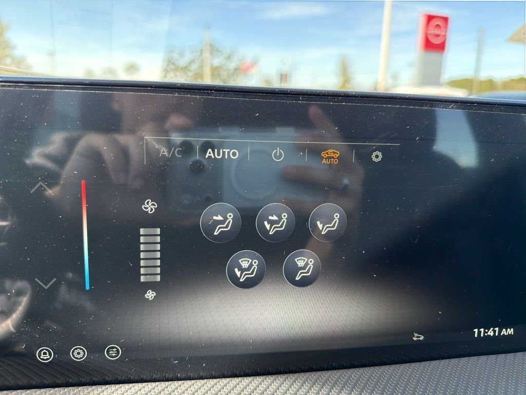 New 2026 Nissan Kicks SR 4D Sport Utility