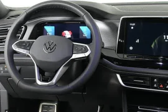 2026 Volkswagen Atlas Cross Sport SEL Premium R-LINE - Photo 9