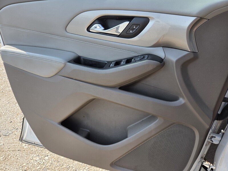 Used 2019 Beige Chevrolet LT image 21