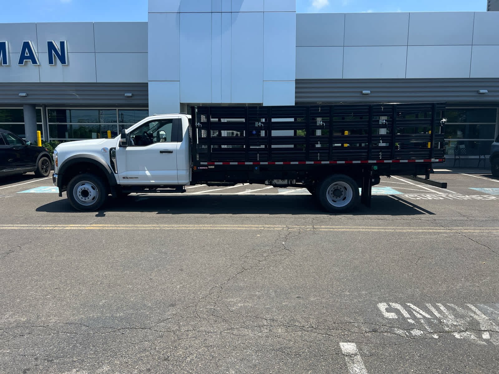 New 2024 Oxford White Ford XL image 8