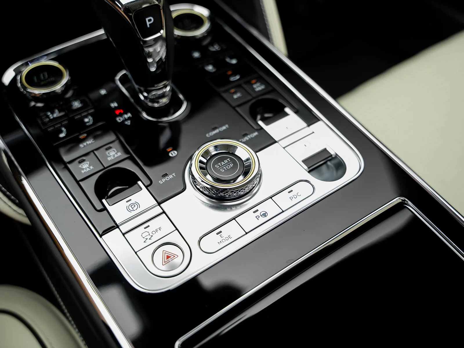 Used 2022 White Bentley  image 50