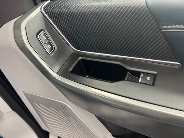 Used 2023 Black Ford Limited image 28
