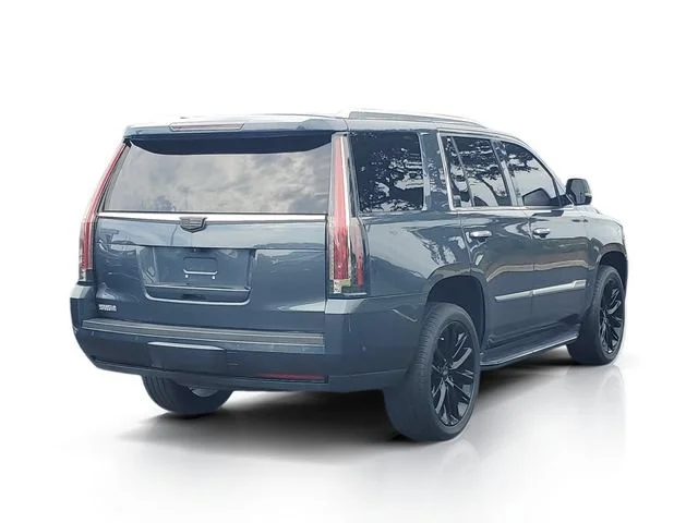 Used 2019 SHADOW METALLIC Cadillac Luxury image 4