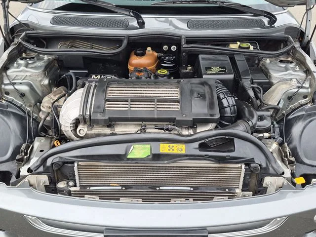 Used 2004  MINI  image 37
