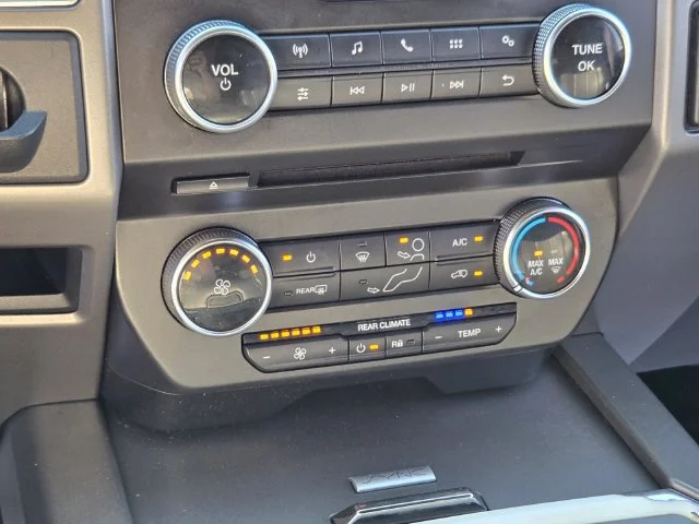 Used 2018 Black Ford XLT image 28