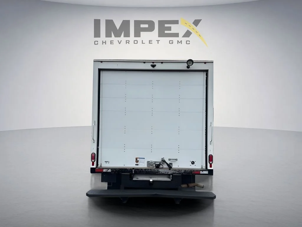 Used 2024 Summit White Chevrolet 1WT image 2