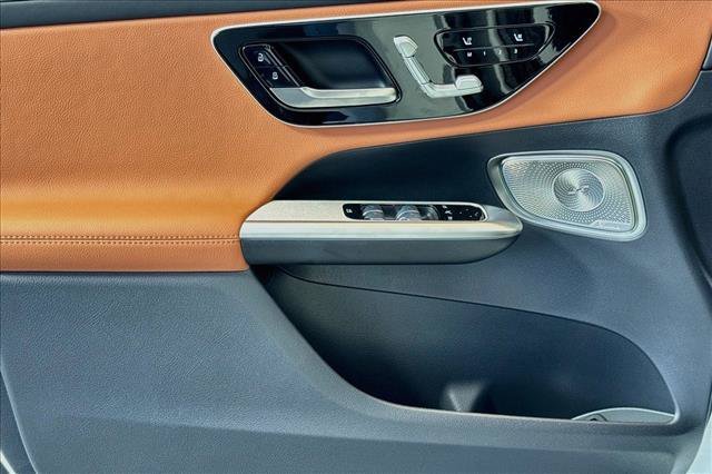 New 2026 Polar White Mercedes-Benz GLC 300 image 46