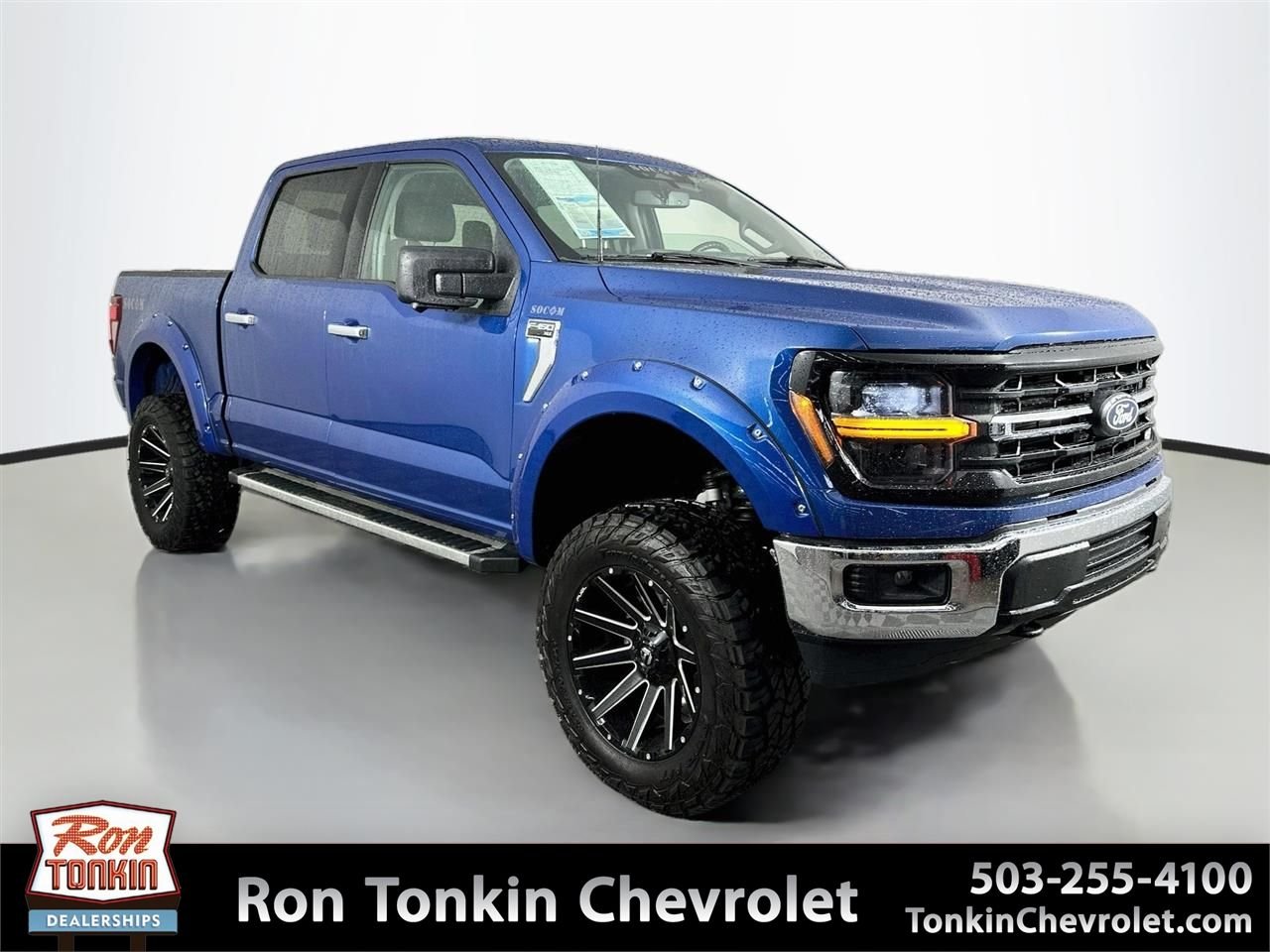 Used 2024 Atlas Blue Metallic Ford XLT image 1