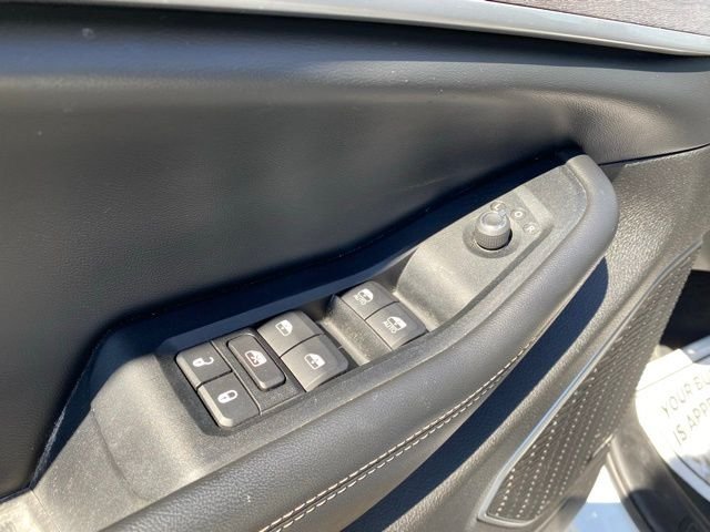 Used 2024 White Jeep Limited image 19