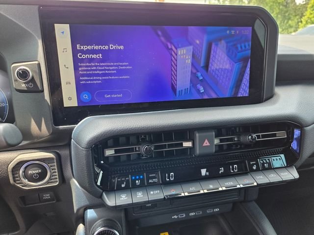 Used 2025  Toyota Base image 25