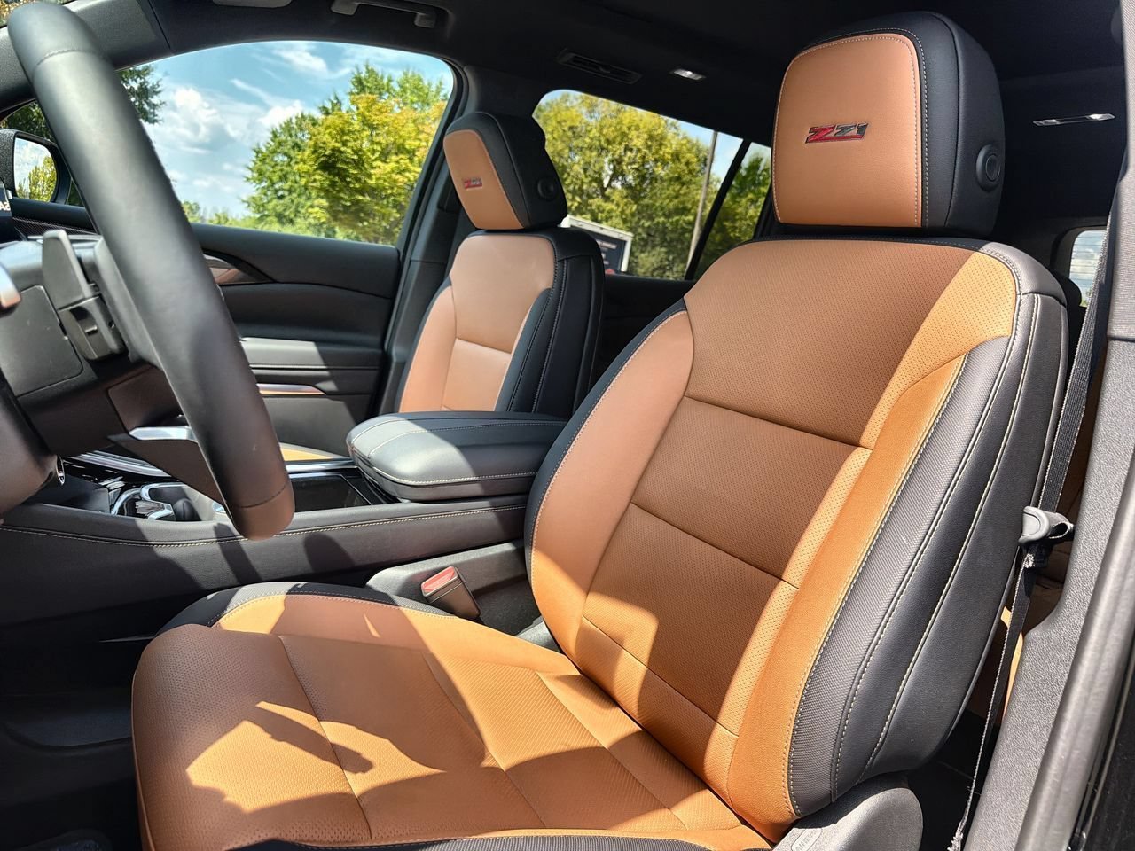 New 2027 Mosaic Black Metallic Chevrolet Z71 image 16
