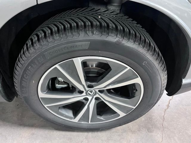 Used 2023 Silver Lexus 350 Premium image 10