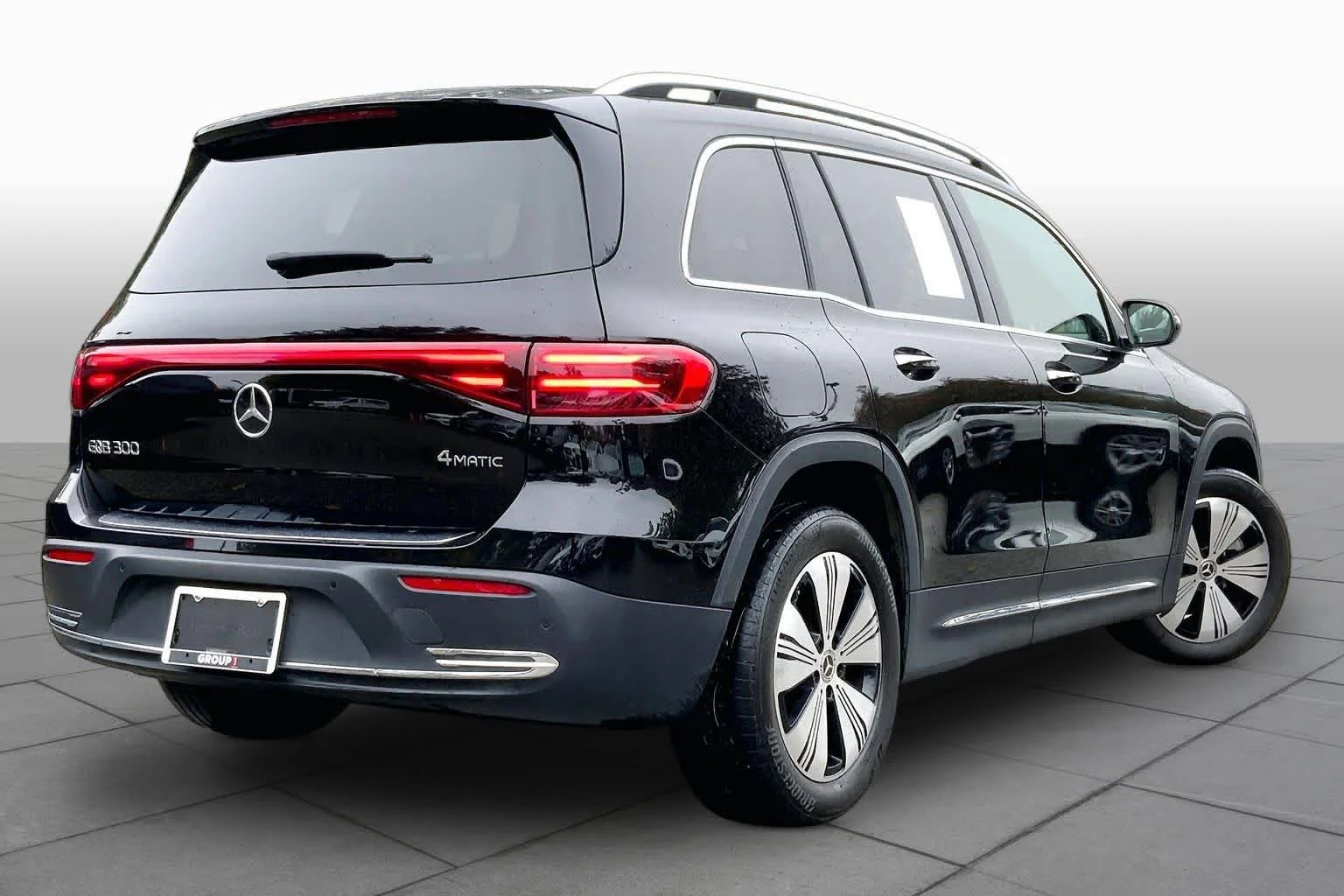 Used 2024 Night Black Mercedes-Benz EQB 300 image 12