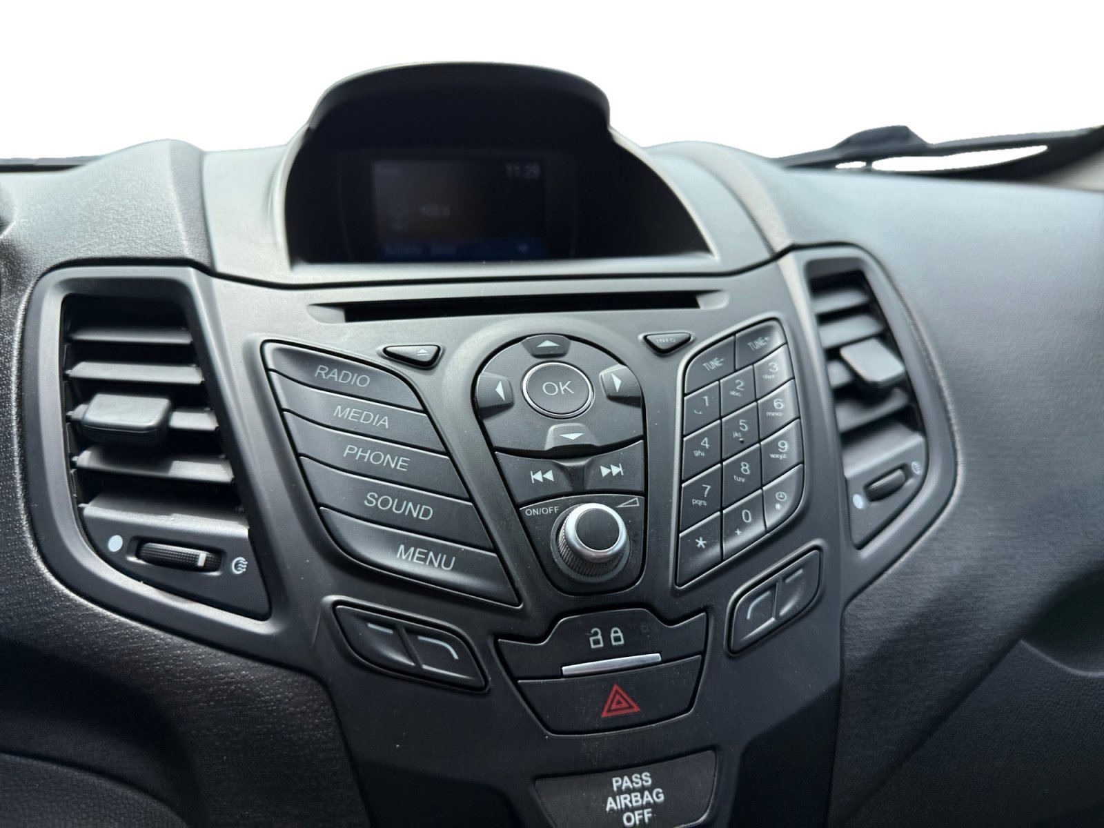 Used 2019 Lightning Blue Metallic Ford SE image 12