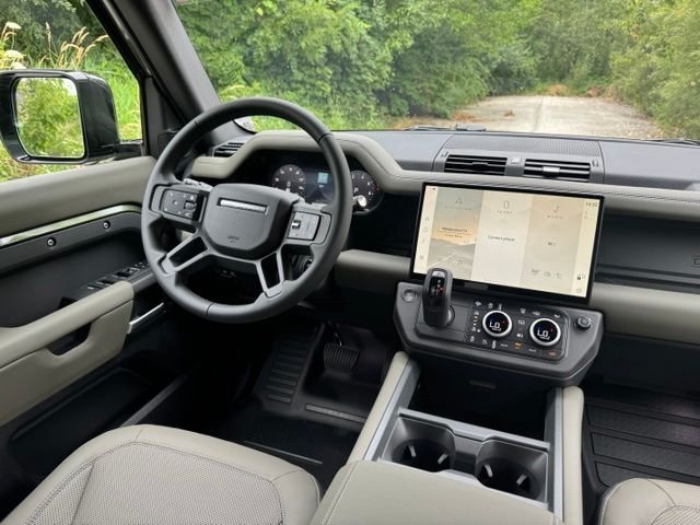 New 2026 Woolstone Green LAND ROVER X-Dynamic SE image 28