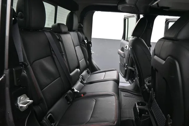 New 2026 Granite Crystal Metallic Clearcoat Jeep Shadow Ops image 24
