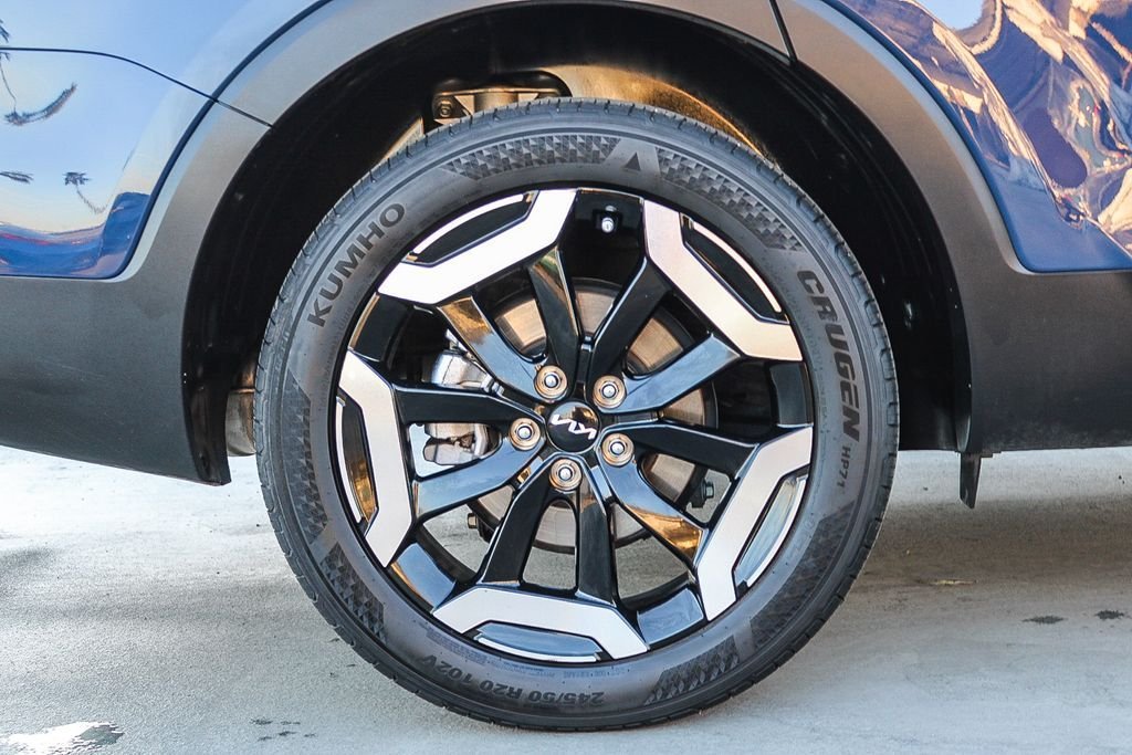 Used 2025 Midnight Kia S image 11