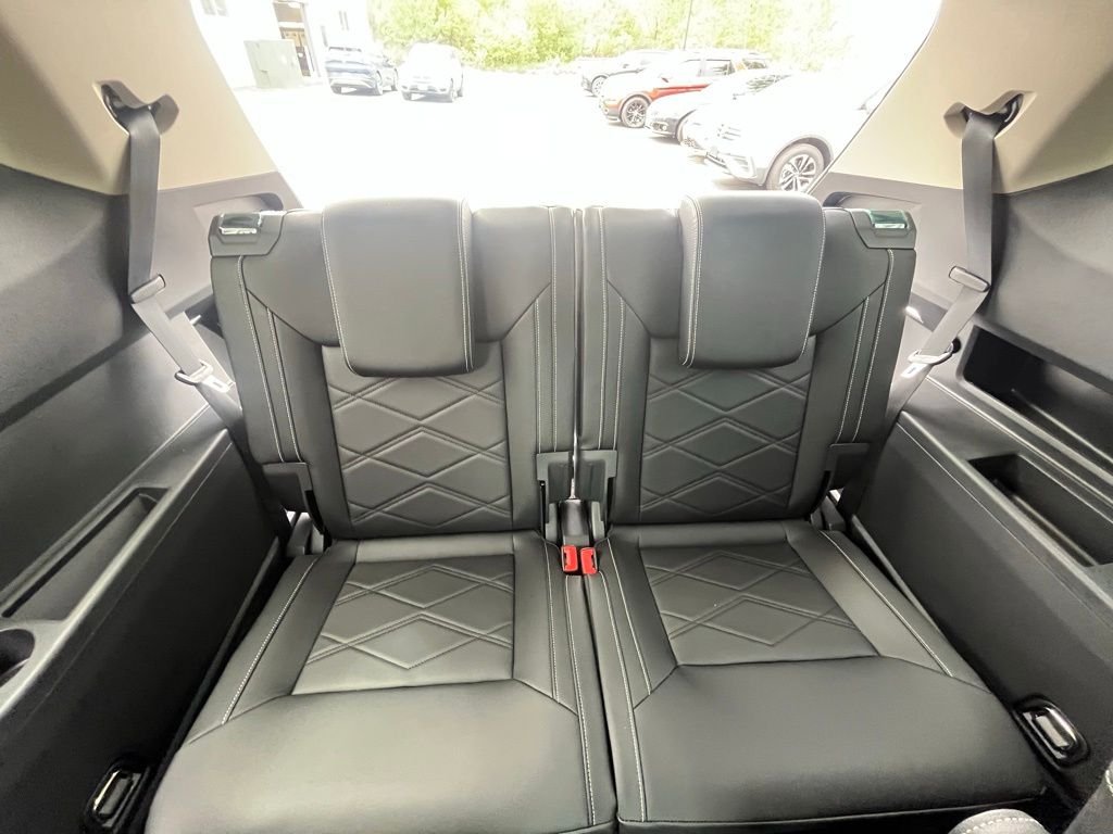 New 2026 Gray Volkswagen 2.0T SE w/Technology image 26