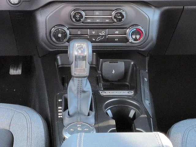 New 2026 Oxford White Ford Base image 18